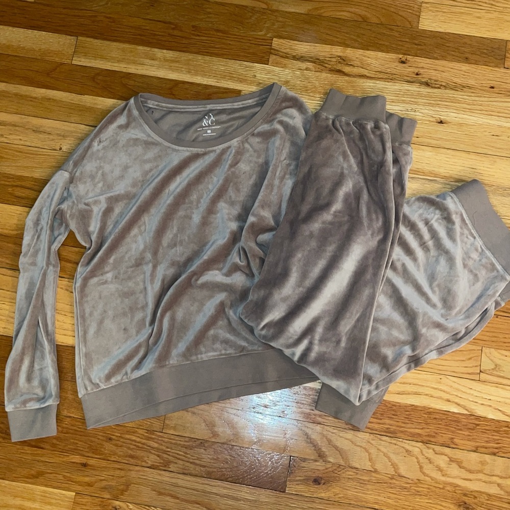 NY & Co velour jogger set
